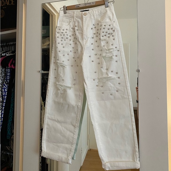 NWT Pinko white jeans with gems and rips - Picture 2 of 6